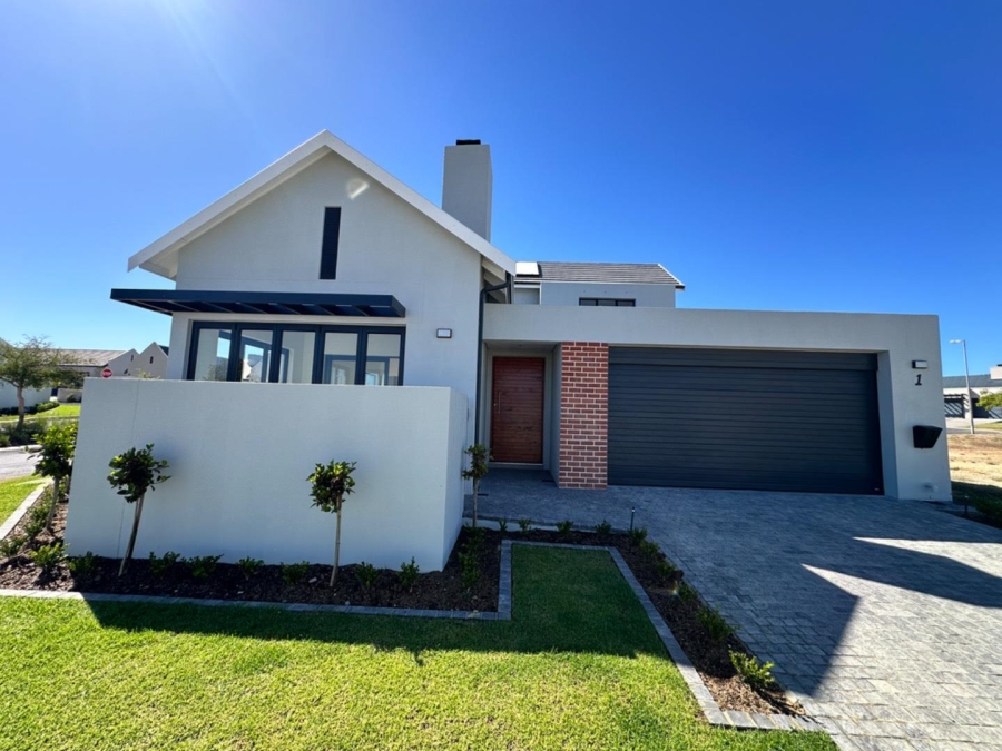 2 Bedroom Property for Sale in Graanendal Western Cape